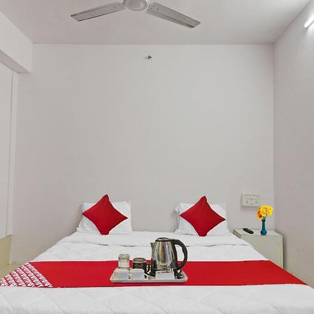 Hotel O Cozy Rooms Surat Ngoại thất bức ảnh