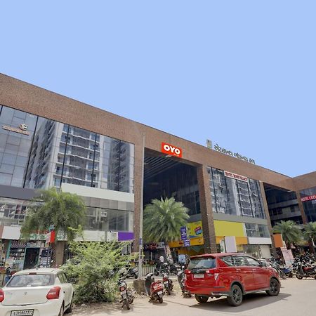 Hotel O Cozy Rooms Surat Ngoại thất bức ảnh