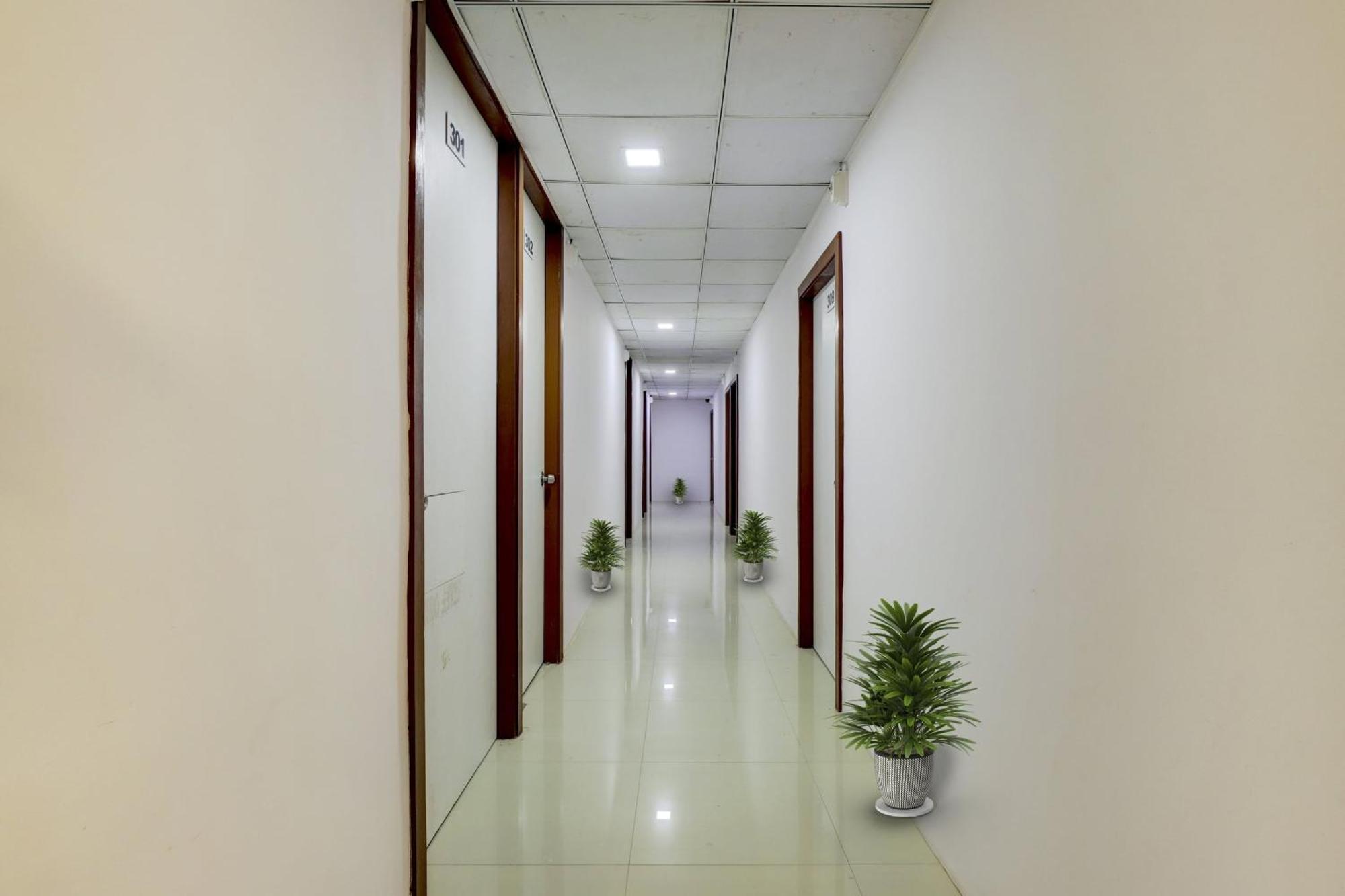 Hotel O Cozy Rooms Surat Ngoại thất bức ảnh