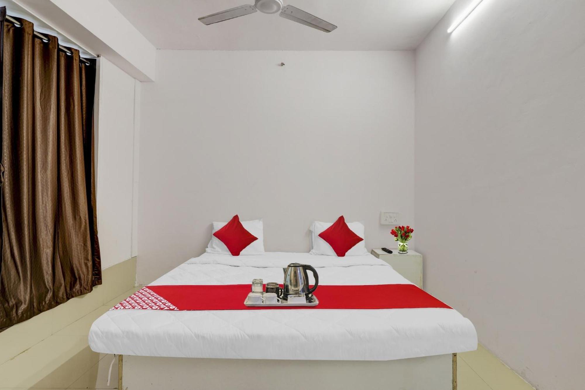 Hotel O Cozy Rooms Surat Ngoại thất bức ảnh