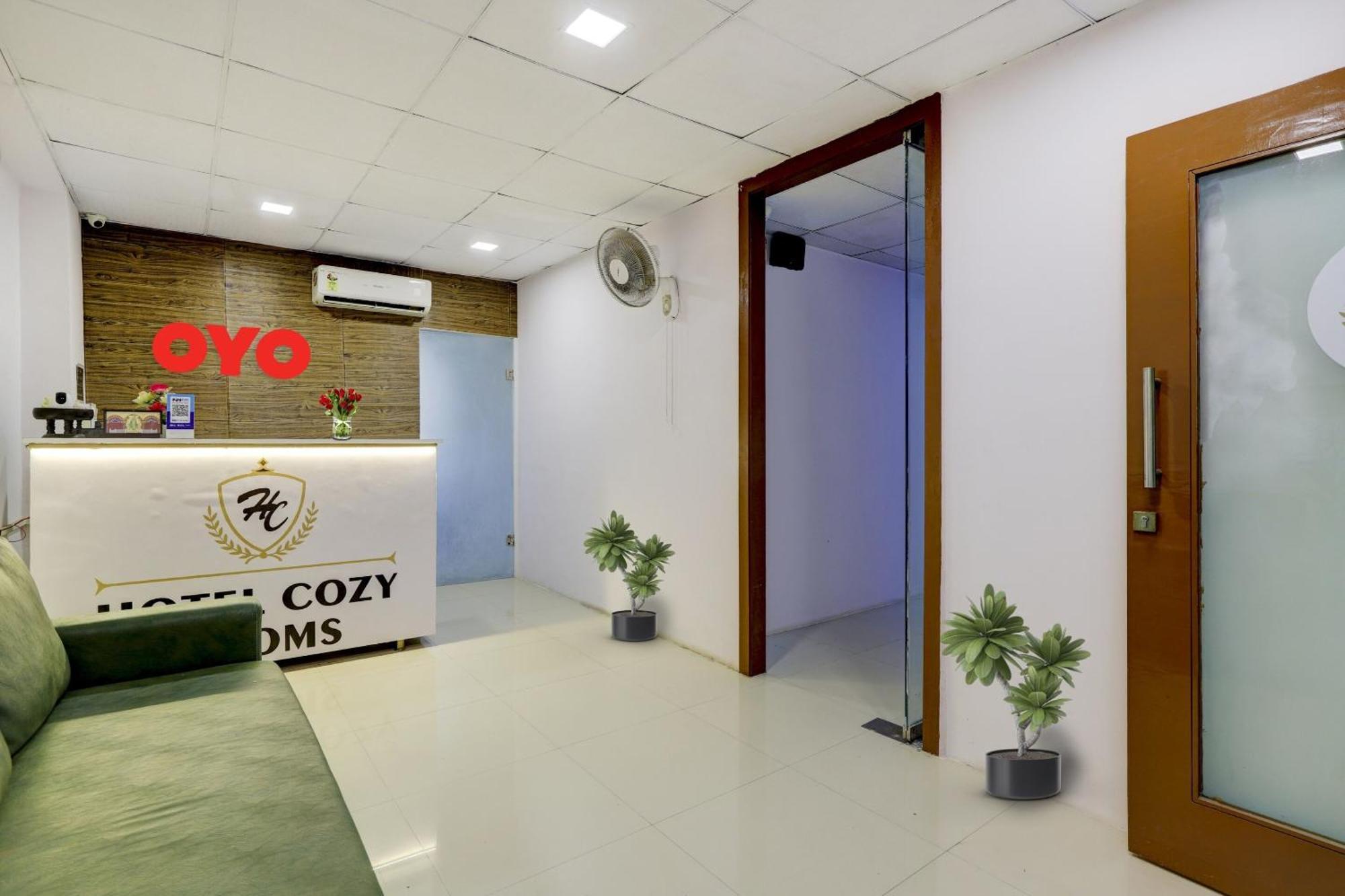 Hotel O Cozy Rooms Surat Ngoại thất bức ảnh