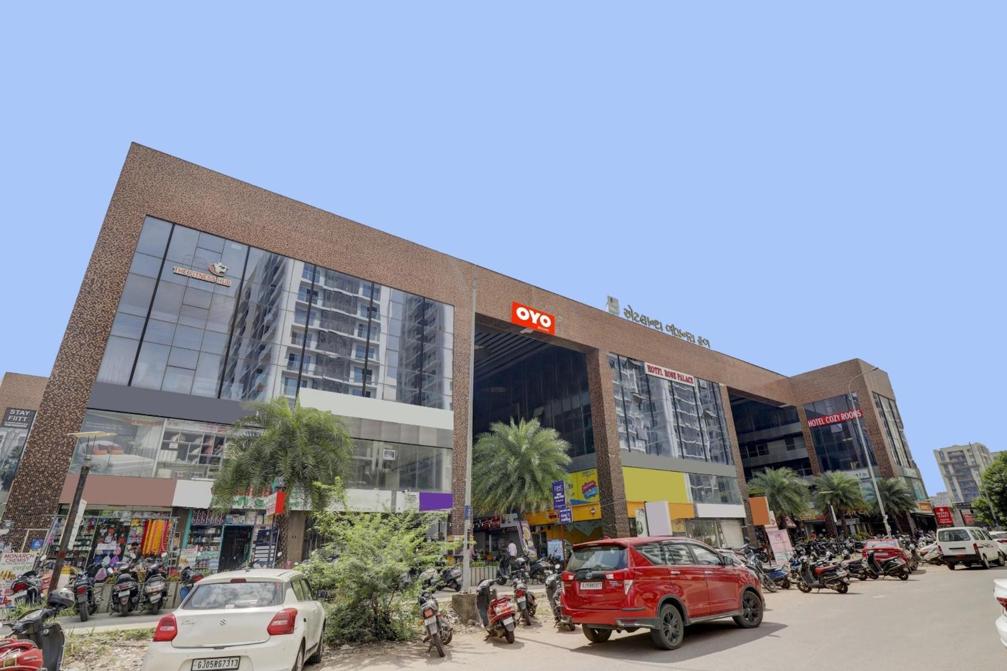 Hotel O Cozy Rooms Surat Ngoại thất bức ảnh